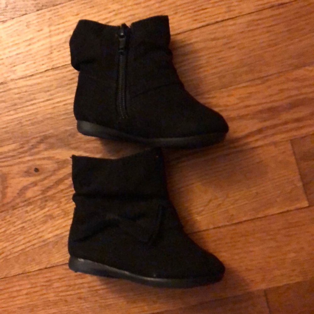 Black suede boot boot detail